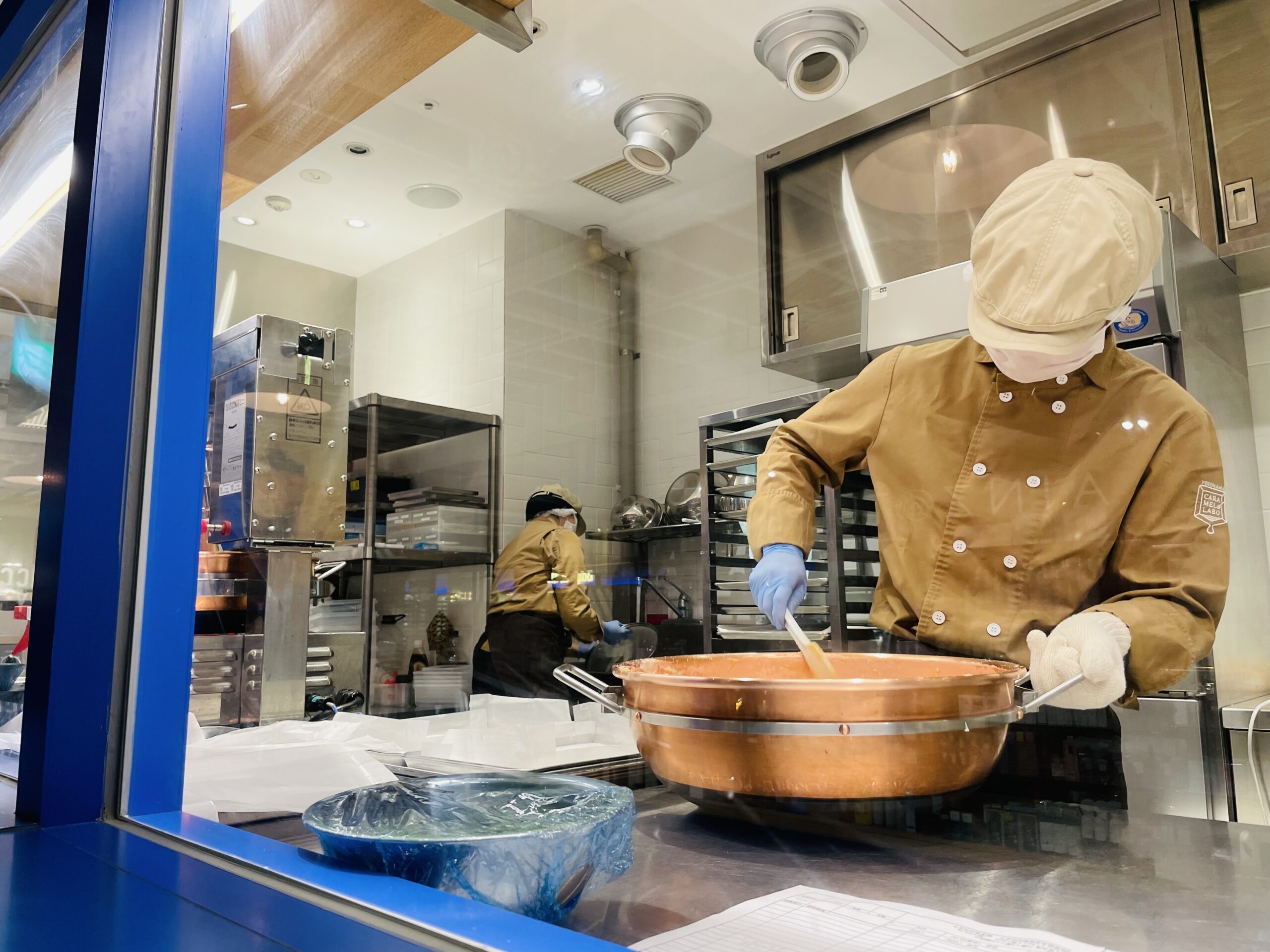 【製造経験者募集・製菓専門卒の方は未経験可】【製造・販売スタッフ】転勤なし/年間休日117日/残業少